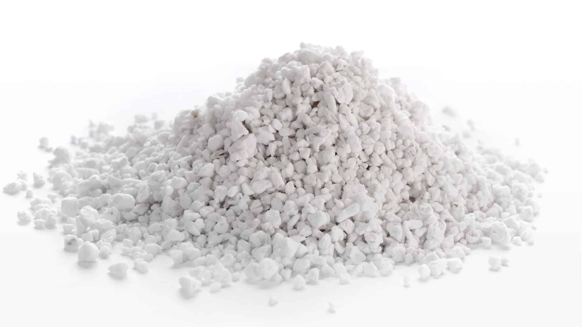 Industrial Applications of Perlite: Filtration and Fireproofing